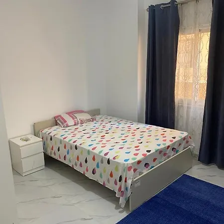 شقه فندقيه 3 غرف حمامين و مطبخ و حديقه خاصه امام الجامعه الامريكيه و مول Point 90 Каїр Екстер'єр фото
