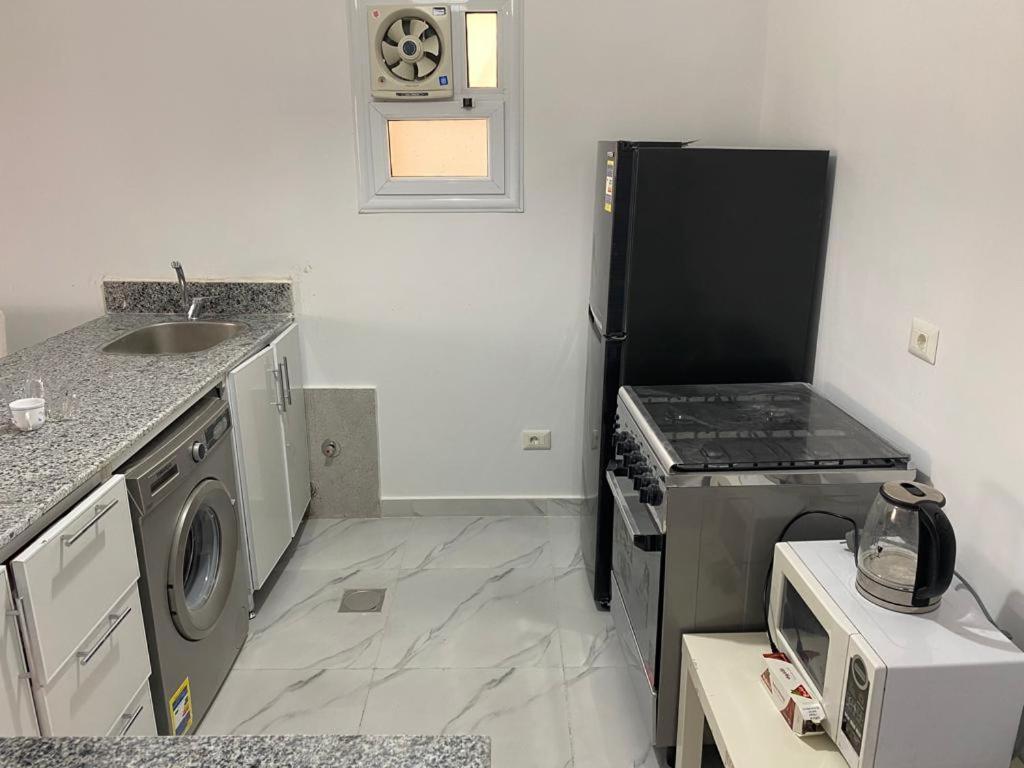 Apartment American Oasis: 3-bedroom With Garden